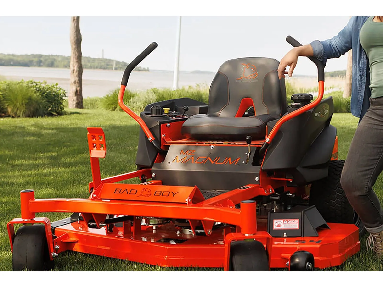 Bad Boy MZ Magnum 54 in. 24 HP Gas Zero-Turn Mower with Kohler 7000 Series Engine - Image 13